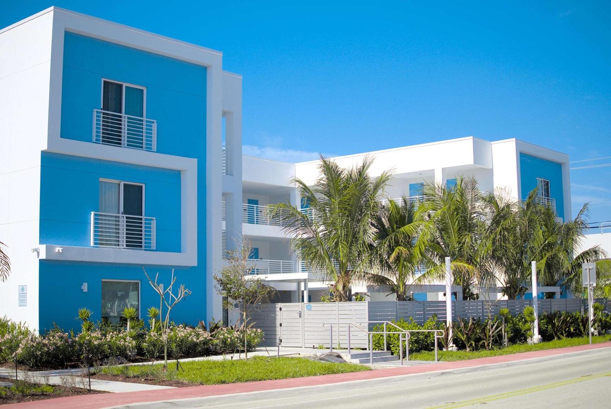 Sea Glass Beach Place, Trademark Collection By Wyndham Lauderdale-by-the-Sea Exterior photo