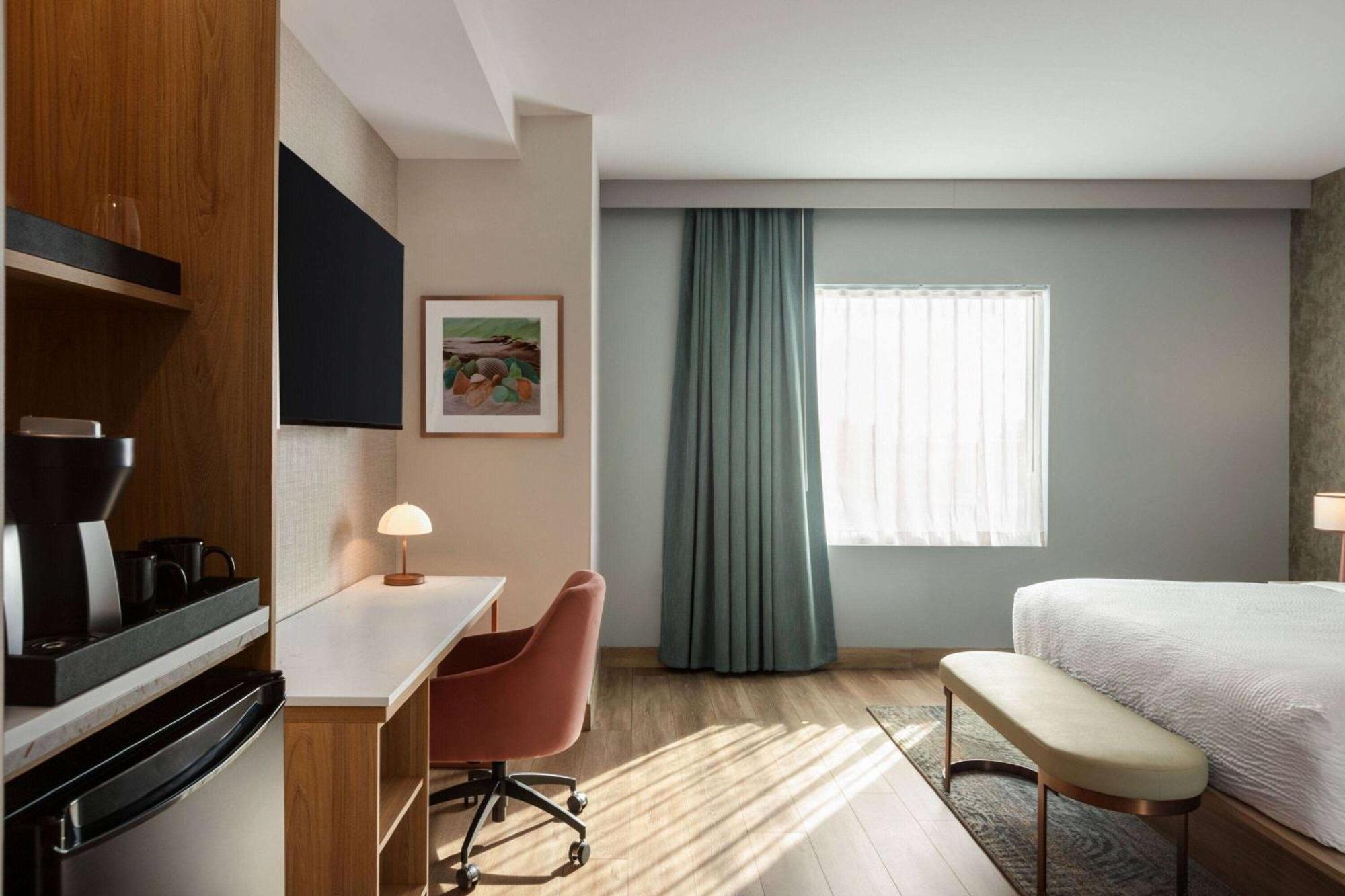 Sea Glass Beach Place, Trademark Collection By Wyndham Lauderdale-by-the-Sea Exterior photo