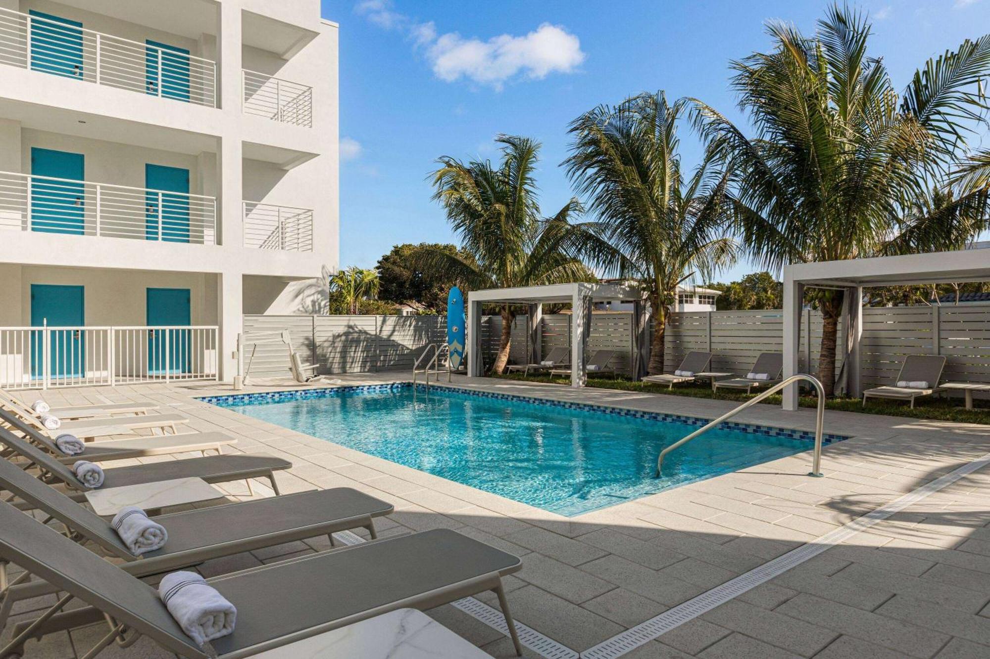 Sea Glass Beach Place, Trademark Collection By Wyndham Lauderdale-by-the-Sea Exterior photo