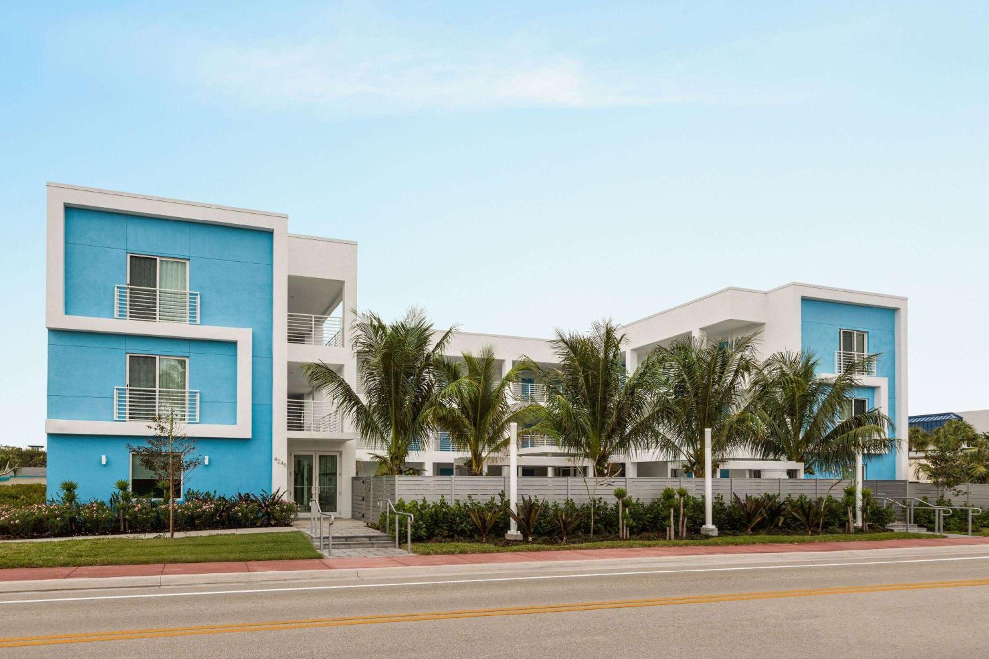 Sea Glass Beach Place, Trademark Collection By Wyndham Lauderdale-by-the-Sea Exterior photo